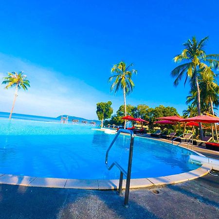 Holiday Villa Resort & Beachclub Langkawi Pantai Cenang  Dış mekan fotoğraf