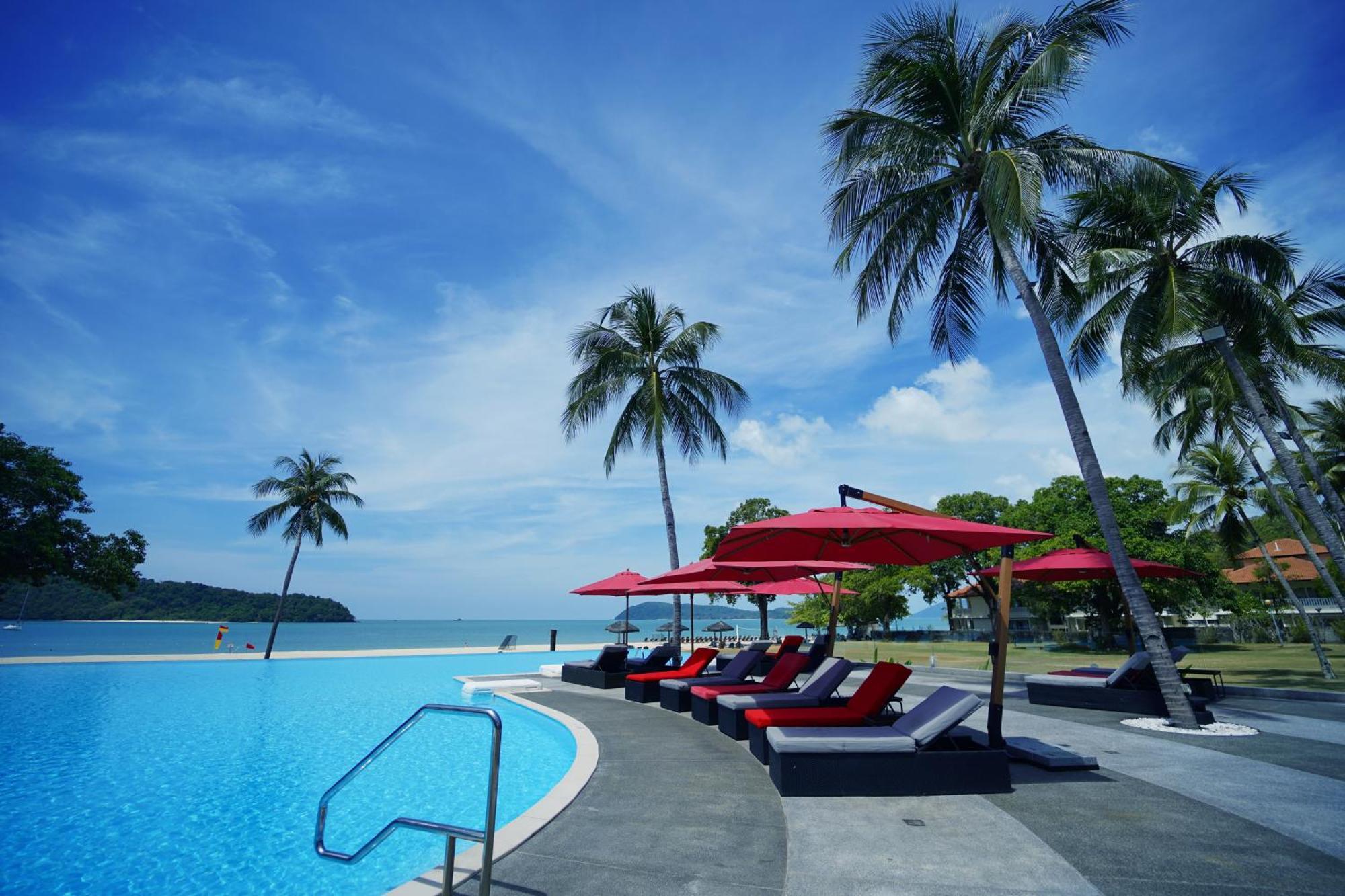 Holiday Villa Resort & Beachclub Langkawi Pantai Cenang  Dış mekan fotoğraf