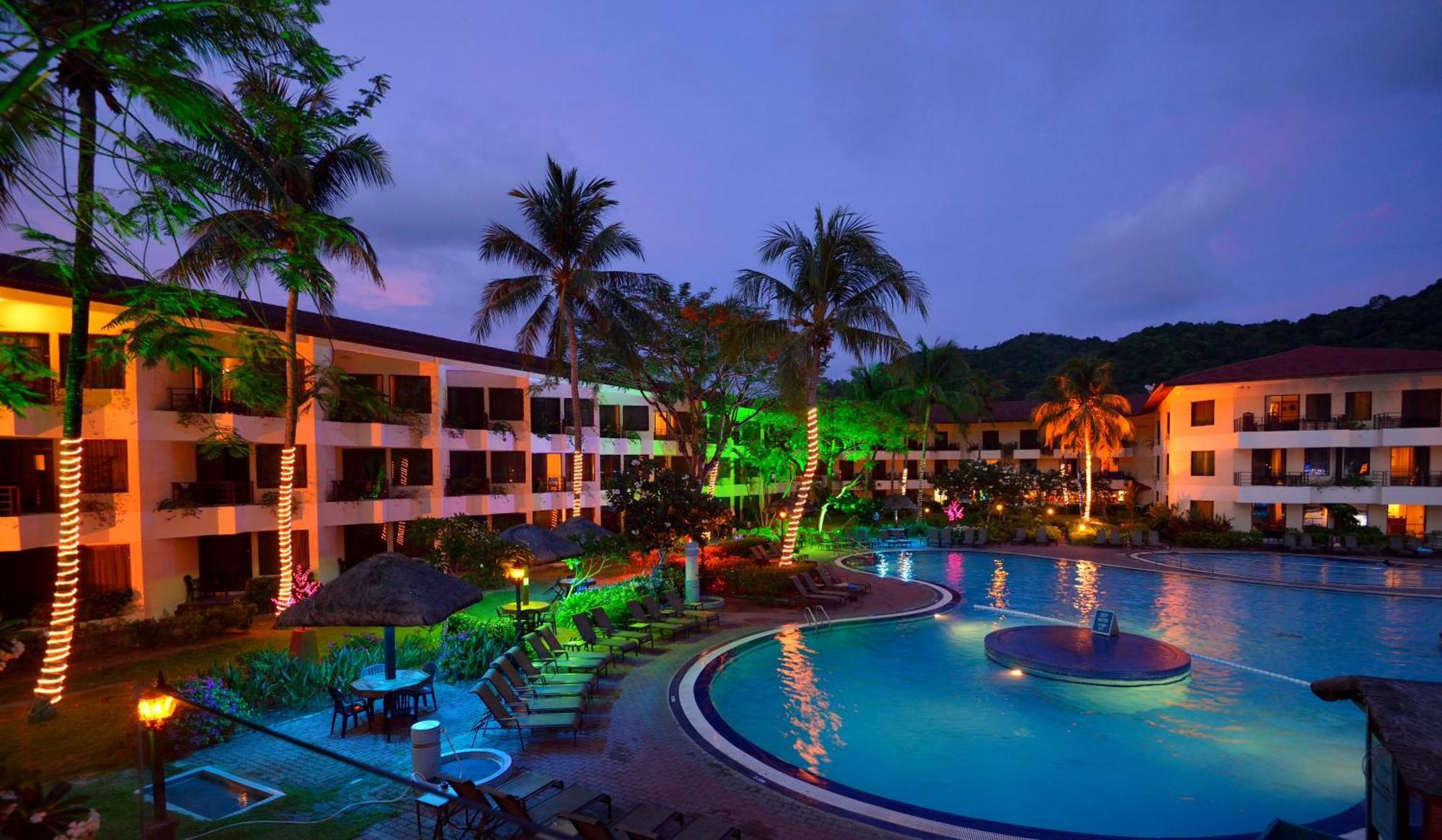 Holiday Villa Resort & Beachclub Langkawi Pantai Cenang  Dış mekan fotoğraf