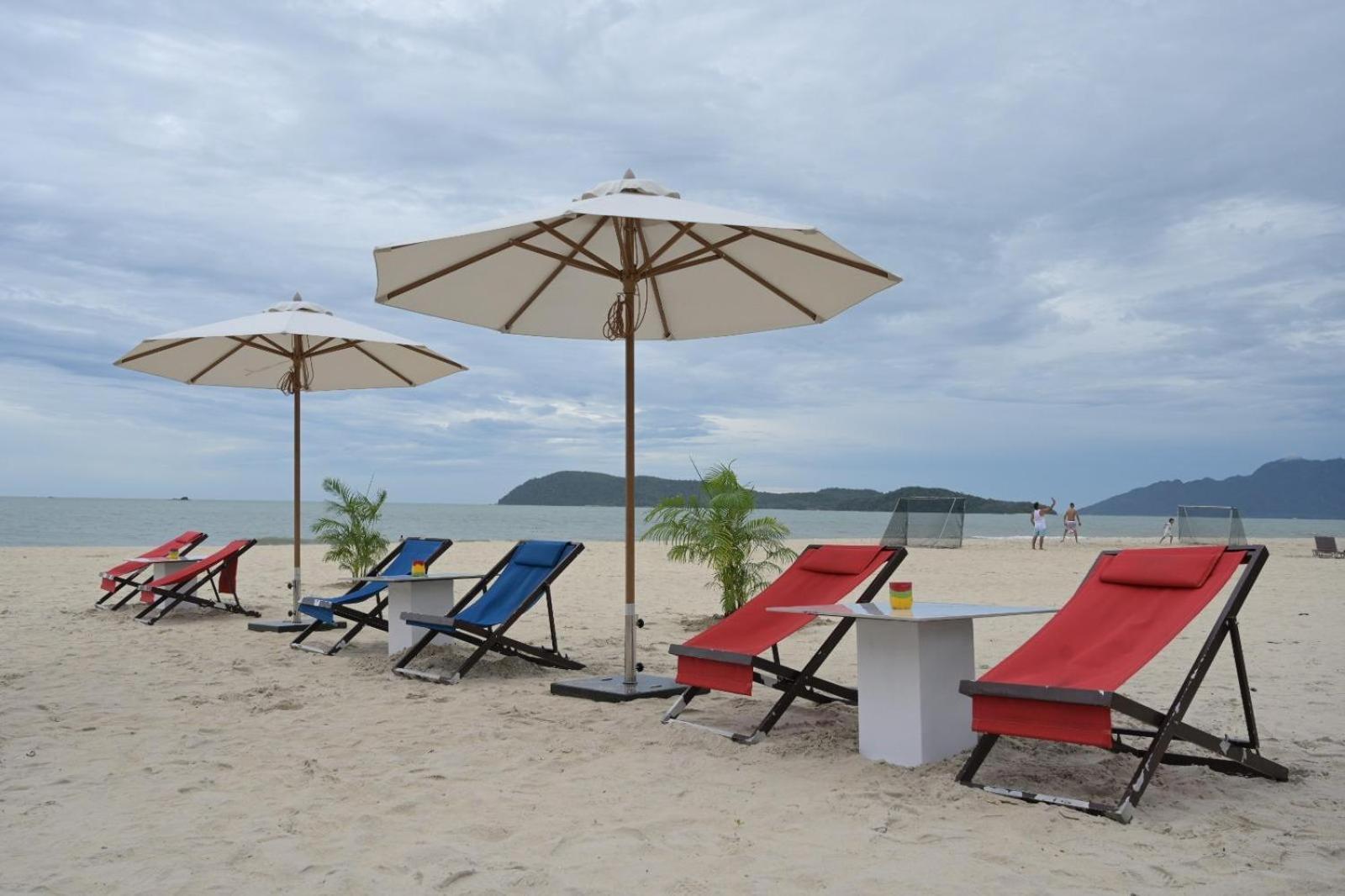 Holiday Villa Resort & Beachclub Langkawi Pantai Cenang  Dış mekan fotoğraf