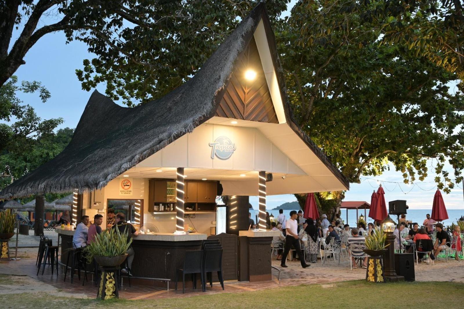 Holiday Villa Resort & Beachclub Langkawi Pantai Cenang  Dış mekan fotoğraf