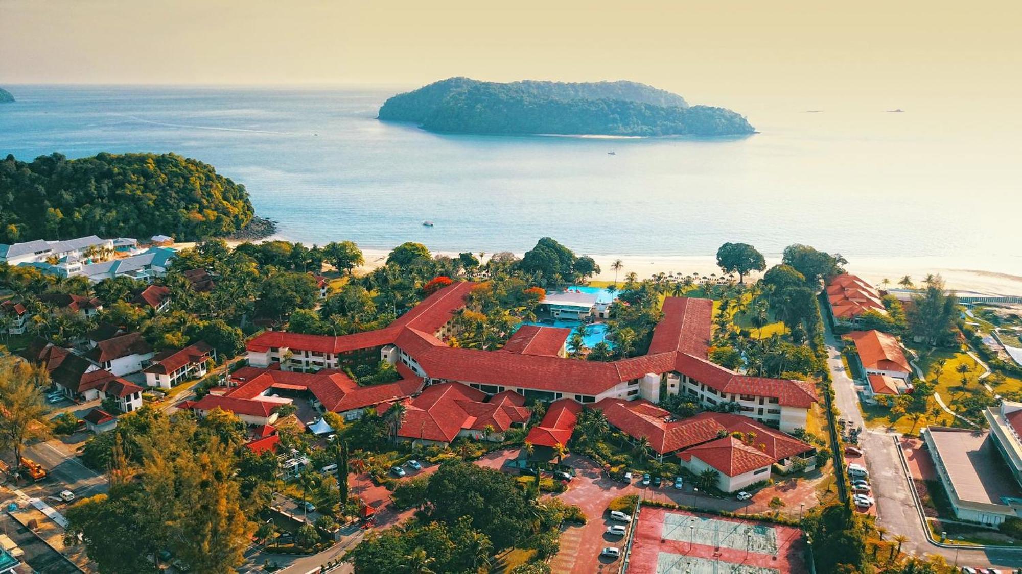 Holiday Villa Resort & Beachclub Langkawi Pantai Cenang  Dış mekan fotoğraf