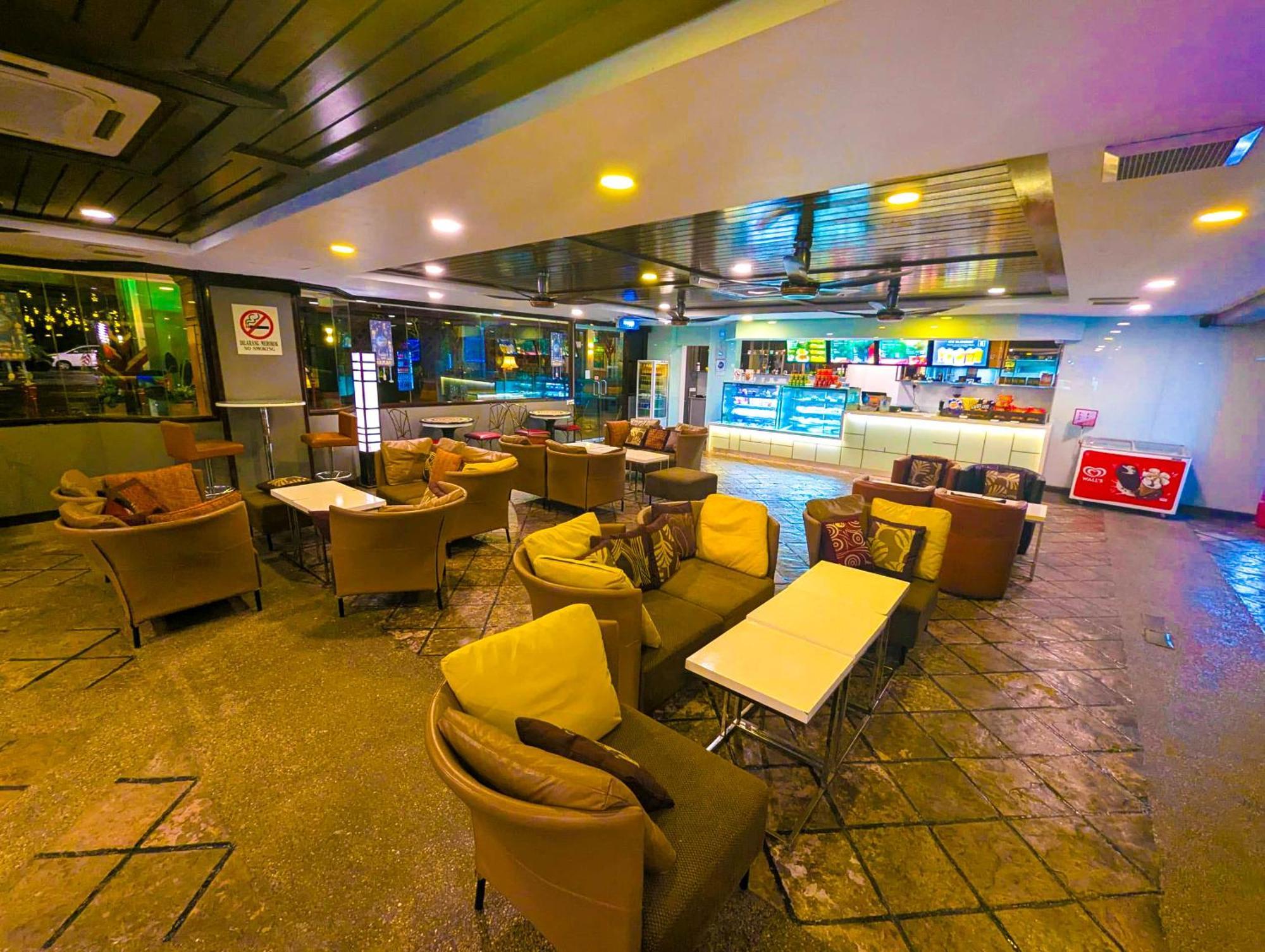 Holiday Villa Resort & Beachclub Langkawi Pantai Cenang  Dış mekan fotoğraf