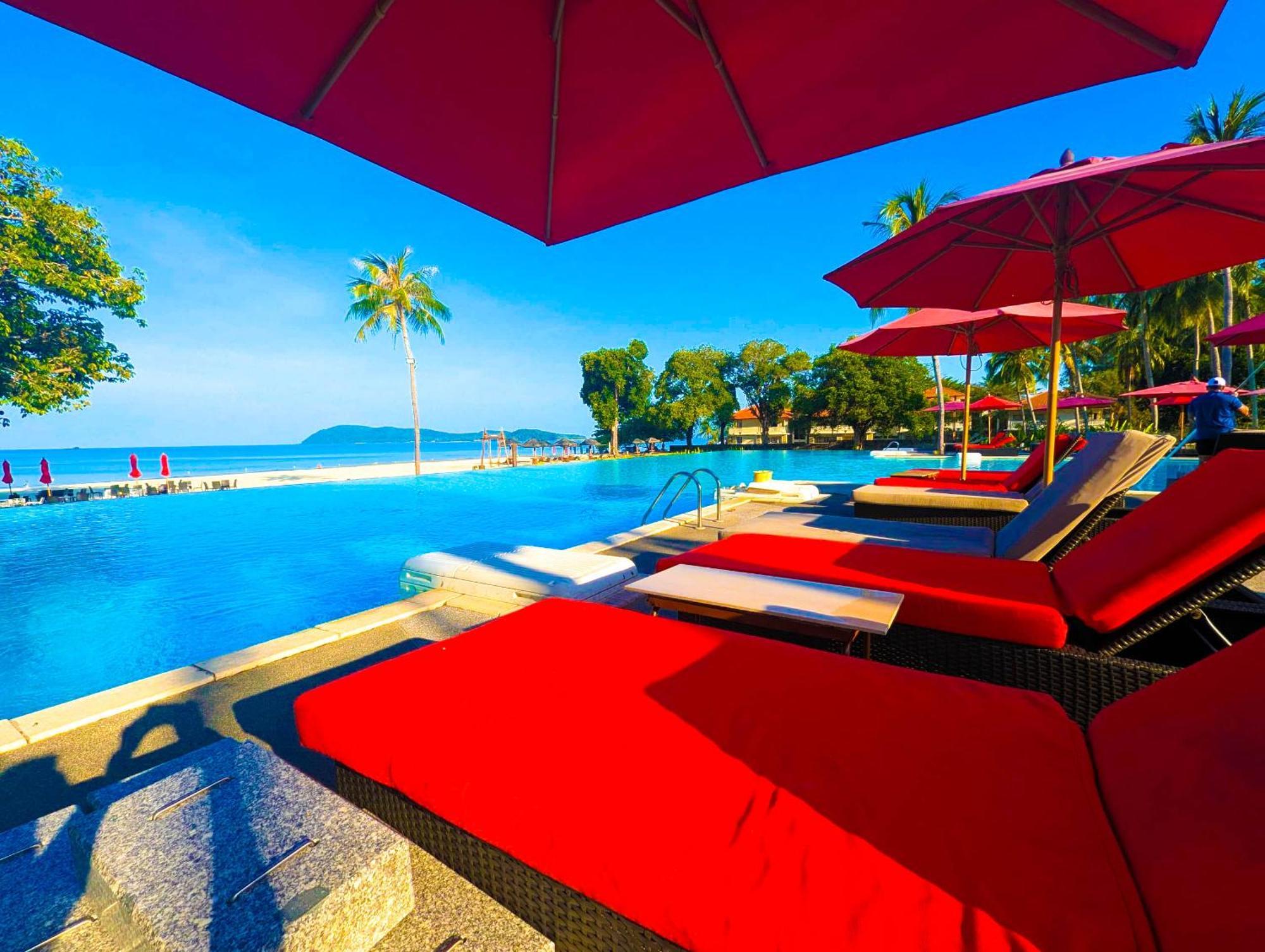 Holiday Villa Resort & Beachclub Langkawi Pantai Cenang  Dış mekan fotoğraf
